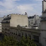 Appartement Lumineux Avec Balcon Au Coeur De Paris